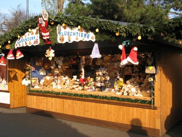 vienna-christmas-market-03-stall.JPG