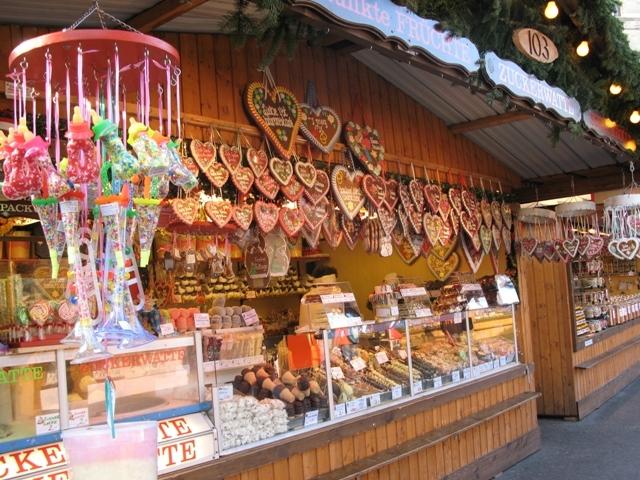 vienna-christmas-market-05-stall.JPG