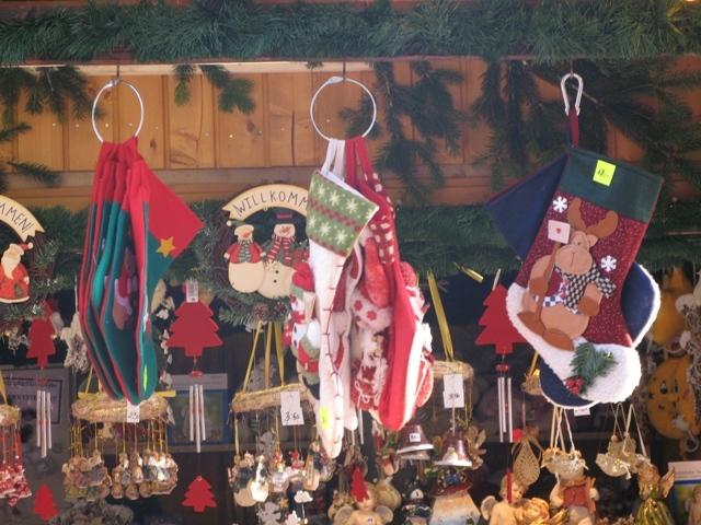 vienna-christmas-market-10-socks.JPG